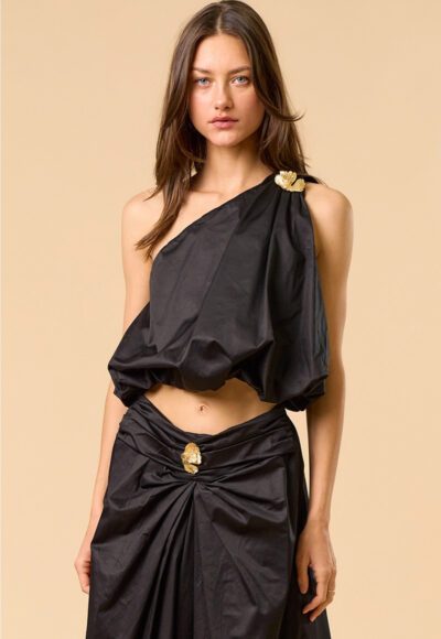 Black Brooch Skirt - Image 3